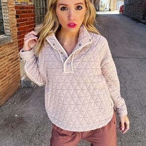 Women's Quilted Pullover Jacket in Soft Pink